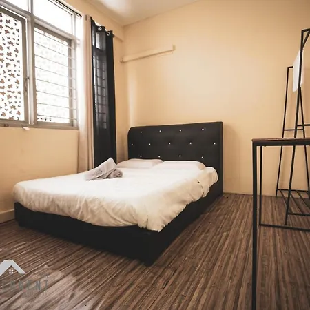 Permaisuri Homestay By Evernent Miri Exterior photo