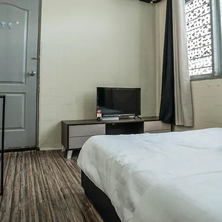 Permaisuri Homestay By Evernent Miri Exterior photo