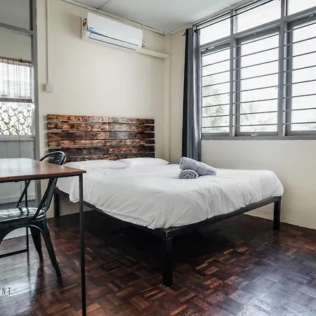 Permaisuri Homestay By Evernent Miri Exterior photo